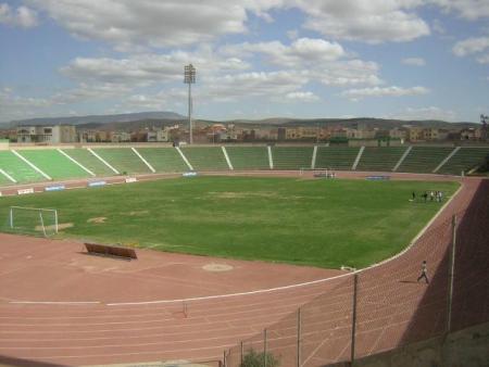 le stade dealmolodya alwajdya a un autre fasade